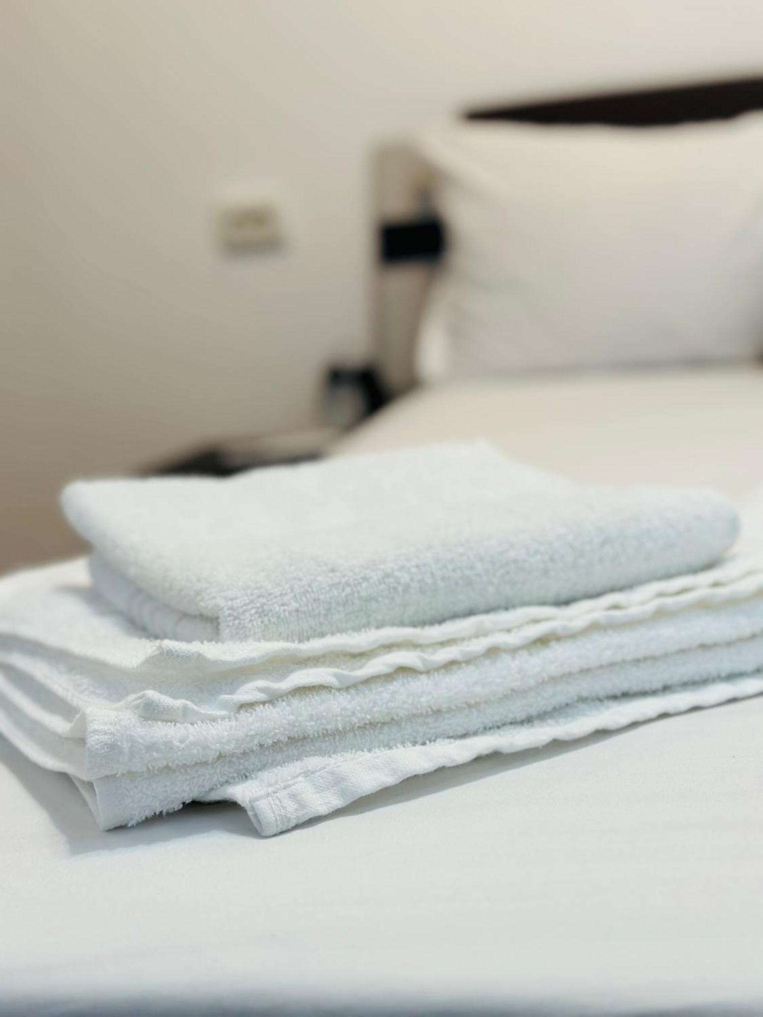 Chic Comfort 1Bdr With Landmark View - Concerthall Bucarest Esterno foto